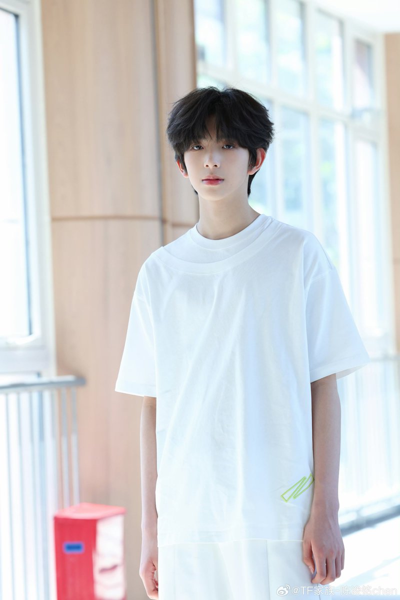 CHENJUNMINGTH_'s tweet photo. ᢦᢦ TF家族_陈浚铭chen W𝖾𝗂𝖻𝗈 U𝗉𝖽𝖺𝗍𝖾 🍎
ᢦᢦ 2026/07/06
⟢ แดดส่องถึงคุณไหมครับ 🌞
🖇️ ᯓ https://t.co/iJCsJgowRz
#陈浚铭 #ChenJunming #เฉินจวิ้นหมิง
#TF家族 #TFFAMILY https://t.co/7mJoQo142x