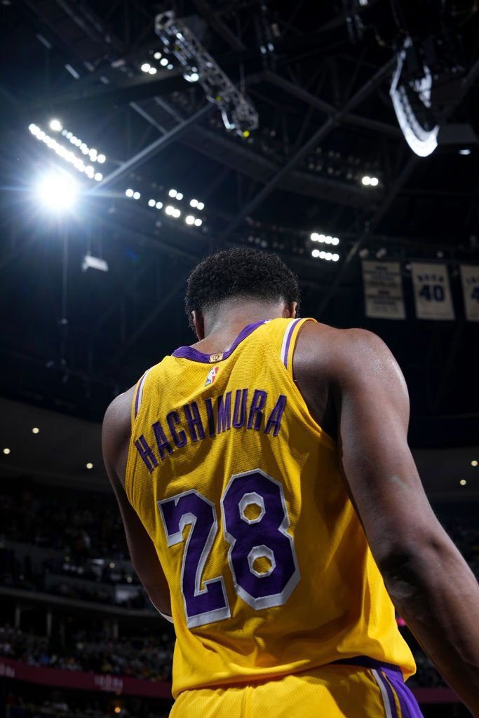 miyamaun's tweet photo. 八村塁がLakersへの感謝とお別れのメッセージをインスタに投稿。

『レイカーズ・ネーション、最高の3年間を本当にありがとう。素晴らしい時間をたくさん共有できたし、みんなと一緒に作った思い出は、これからもずっと僕の宝物です。』

新天地はクリッパーズ
2年2800万ドルの契約。
日本円で約45億4580万円

新チームで存分に力を発揮してもらいましょう！