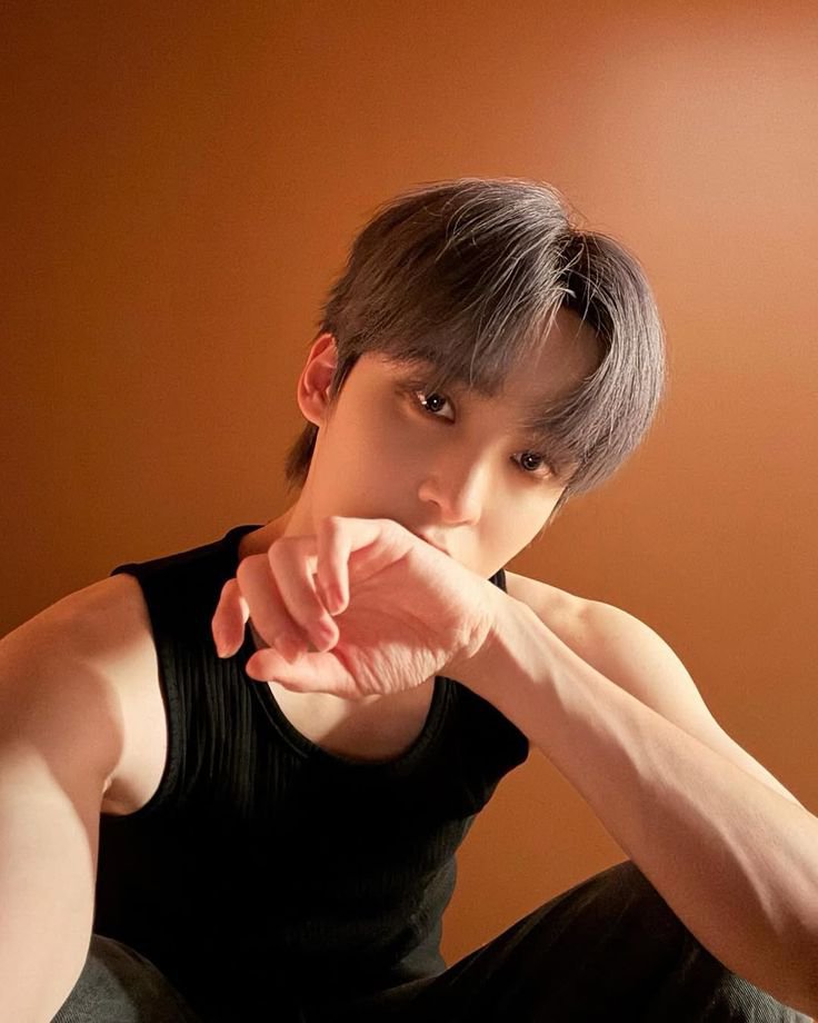 miggimage's tweet photo. cw / cuntboy. belly bulge.

hj yang dititipin anak temennya yang baru ngerantau di kotanya gak ngerasa ada yang aneh. malah menurutnya yh itu anak yang baik dan sopan banget. sampai suatu malem dia lupa ngunci pintu wc dan yh ngeliat dia lagi ngobelin mem3knya pake jari-jarinya https://t.co/LXuVjw6TVh