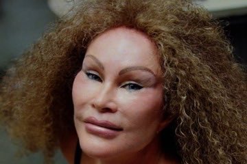 diablaperoncha7's tweet photo. @mdzol Y así terminó su maquillaje https://t.co/zctfJbJJeu