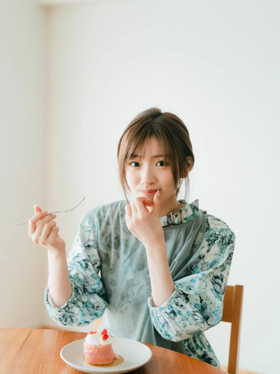 櫻坂46小島凪紗さん、21歳の誕生日をファンと盛大に祝う