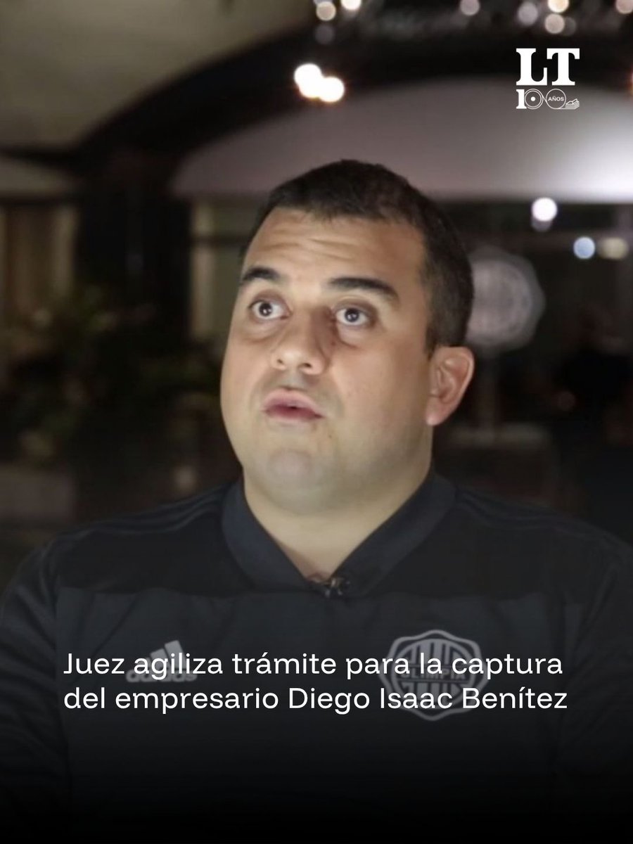 TribunaParaguay's tweet photo. ⚖️ El juez Osmar Legal agilizó los trámites para renovar la orden de captura internacional contra el empresario y exdirigente deportivo Diego Isaac Benítez. El procesado se encuentra con paradero desconocido tras haberse fugado a mediados de 2024 de los Emiratos Árabes Unidos, país que ya había aprobado su extradición a Paraguay.

👉El exdirigente es el principal requerido por la histórica incautación de 16 toneladas de cocaína en Hamburgo, Alemania, en febrero de 2021. Según la imputación de la Fiscalía por asociación criminal y lavado de dinero, Benítez y su entorno utilizaban empresas reales para exportar drogas e introducir las millonarias ganancias ilícitas al sistema financiero.

https://t.co/ovtuQziwl5

📰 Artículo completo disponible en: https://t.co/u8p3Hoy5Qo
Link en historias
#LaTribuna #LaTribunaParaguay