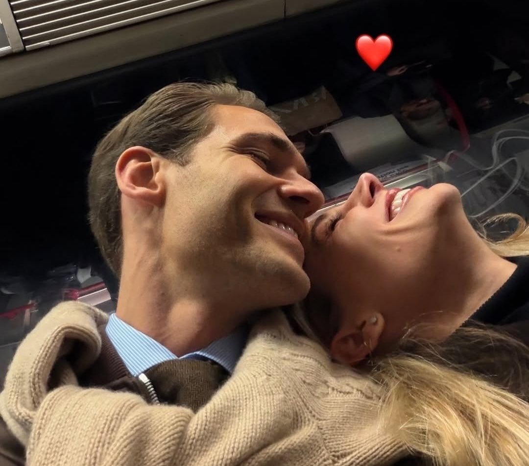 deityofnightt's tweet photo. I wish to be in a relationship with little surprises, flowers, a relationship that makes you feel loved and thought of https://t.co/re8CMtVty5