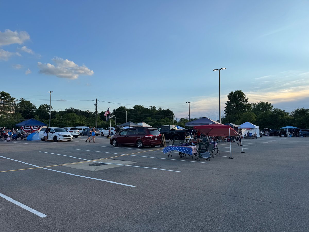 CincyClassical's tweet photo. Thanks so much to everyone who came out to celebrate America’s Semiquincentennial with us! We had a great turnout and a wonderful view of the fireworks from Summit Park. https://t.co/2mUvEl1g4K
