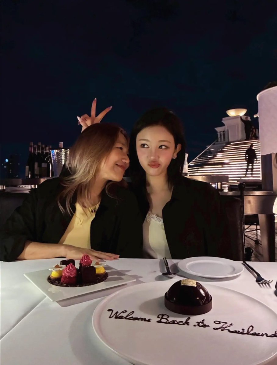peariesps's tweet photo. น้องแพรกับหม่ามี๊น้องน่ารักกันมากอะ ชีสวยเหมือนคุณแม่ชีจริงๆ อยู่กับคุณแม่แล้วดูเป็นเด็กซนมากก ค่ตน่ารักกกก 🥹💕 https://t.co/oNuaE41X33