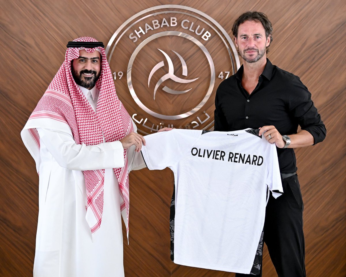 AlShababSaudiFC's tweet photo. أهلًا أوليفييه 🤝🏻🤍

#يلا_شباب https://t.co/T2zDJzltXY