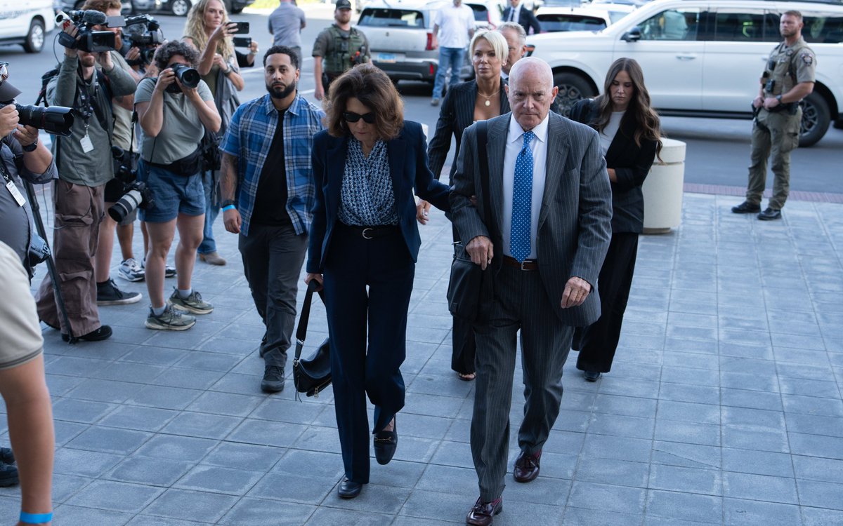 FoxUSNews's tweet photo. Charlie Kirk's parents arrived at court for the preliminary hearing of the man accused of assassinating their son.

📷: Alec Thornock for Fox News Digital https://t.co/H2D8ndIjNK