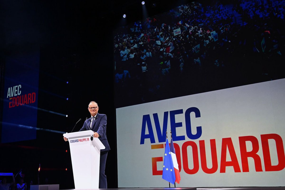BeatricePiron's tweet photo. J’étais présente hier à Paris pour le meeting de lancement de la campagne présidentielle d’@EPhilippe_LH . 

Plus de 5 000 personnes, venues de toute la France, étaient réunies pour ce premier grand rendez-vous de campagne, aux côtés de nombreux élus locaux et nationaux. ⤵️ https://t.co/U047Kgv201