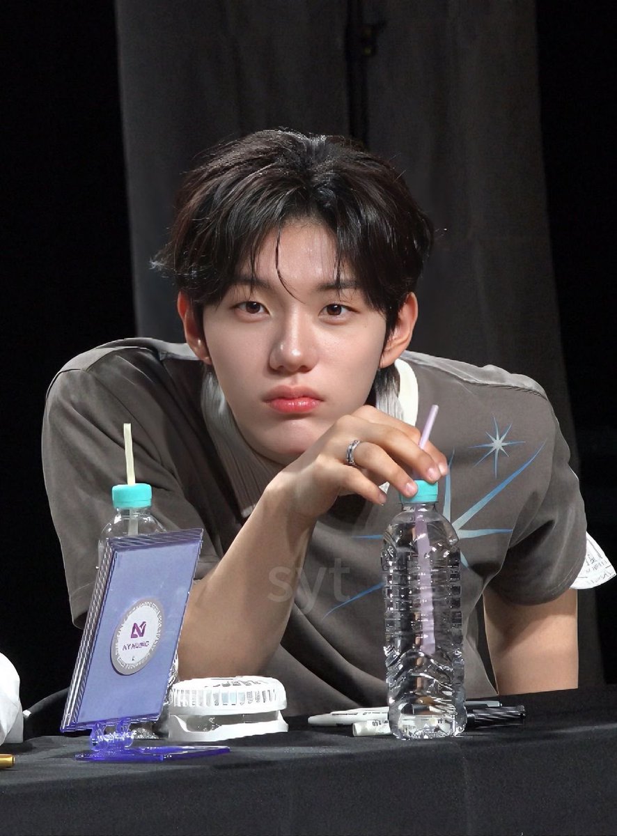 kyoungism_'s tweet photo. holy 4k VISUALS https://t.co/Gnv41NOV6H
