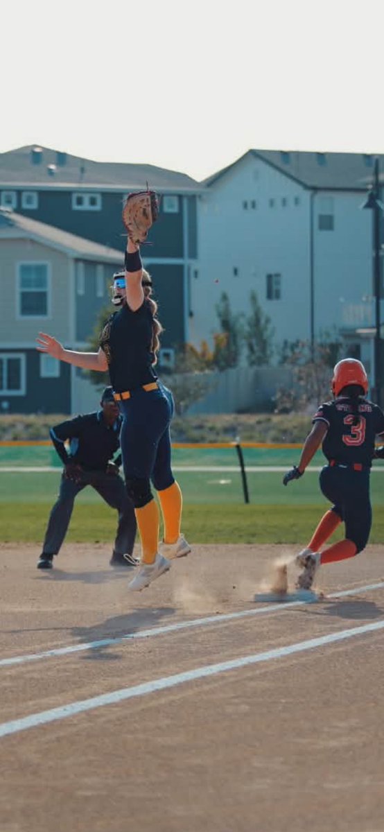 HMilinichik's tweet photo. 🎇 Colorado Sparkler National Power Pool Recap

Hitting: BA .357 OBP .500 and hit my first 💣 in Colorado! 

Enjoyed playing against tough competition,  and competing with my teammates. 
@coachmegsmith @c_lyon22 @ShaneWinkler @AshleyWadeUNCW @DukeCoachYoung @ExtraInningSB https://t.co/EBJS39DvwW