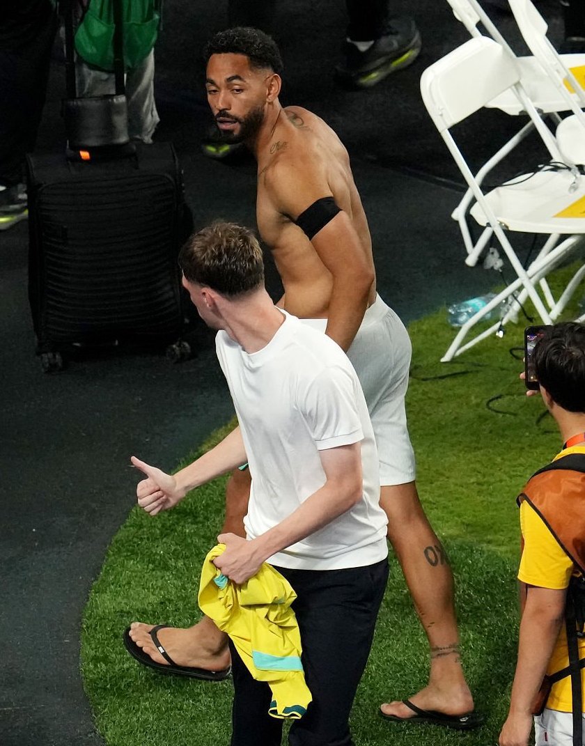 alecrimzinho's tweet photo. ai meu deus será que o matheus cunha já almoçou hoje 😓🥺😣 ???? https://t.co/qcHVciWP9W