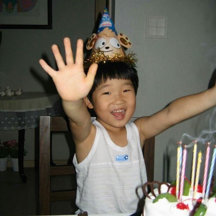 BEAMYGSM_'s tweet photo. สายตาหม่าม้า น้องฮาอนก็ตัวเท่านิ้ 🤏🏻😭 
เป็นเด็กดีนะคับลูก 🥹💗💗🎂 https://t.co/3sM4VXoC2y