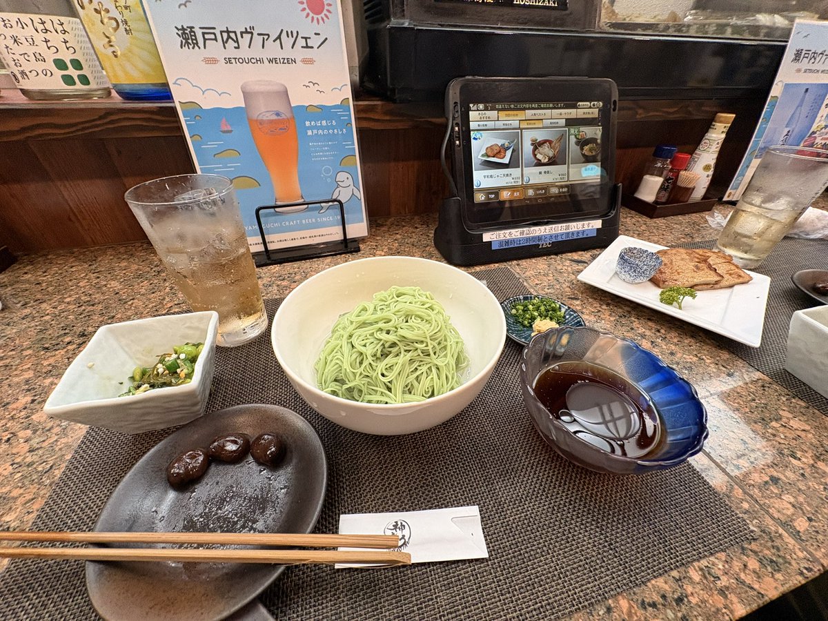 suwanushi's tweet photo. 初日夜は香川ご当地グルメを食べました！
実は4年前も来てて再来店
オリーブそうめんも骨付鳥もおいしい！！
@  神童ろ / 一鶴高松店 https://t.co/oPqz3BGiJk