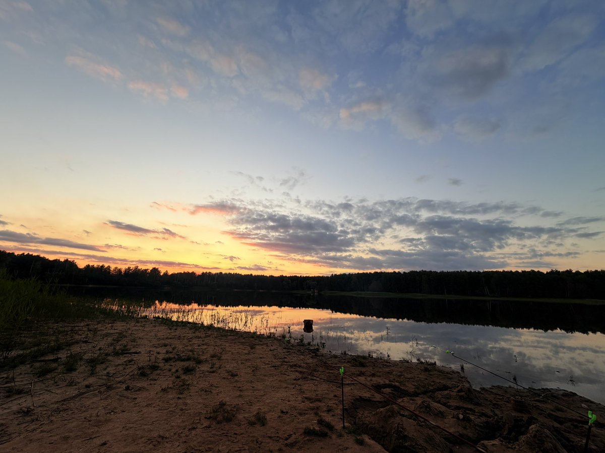 limaadeass's tweet photo. Наконец выбрались на рыбалку с палатками, конечно беременной это воспринялось сложнее тк я не спала всю ночь. Но зато ночью был хороший клев https://t.co/4AWPs7AT5N