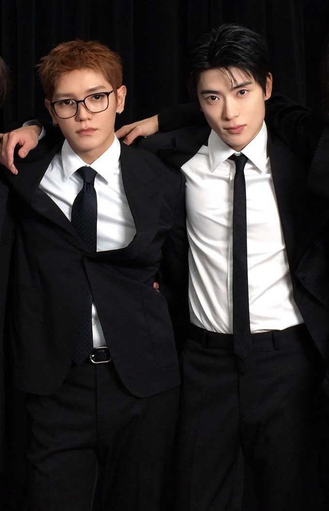 styleofjaeyong's tweet photo. 🖤🖤🖤🖤🖤🖤🖤🖤 https://t.co/ejVSKytwnt
