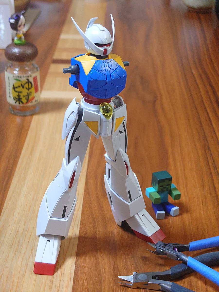 harvester_ss's tweet photo. ながらガンプラ。下半身ができました。
ターンエーはラインのつながりが良いですね。 https://t.co/gWKa2SJJ4E
