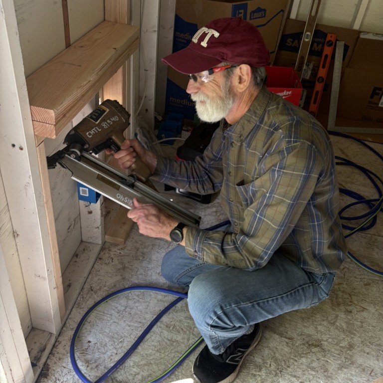 clear_mountain_'s tweet photo. Our amazing Carpentry Team has been hard at work getting the buildings on the land ready for move-in! We're blessed to have such great offerings of generosity. 🏠 https://t.co/vPRQaqwhr0