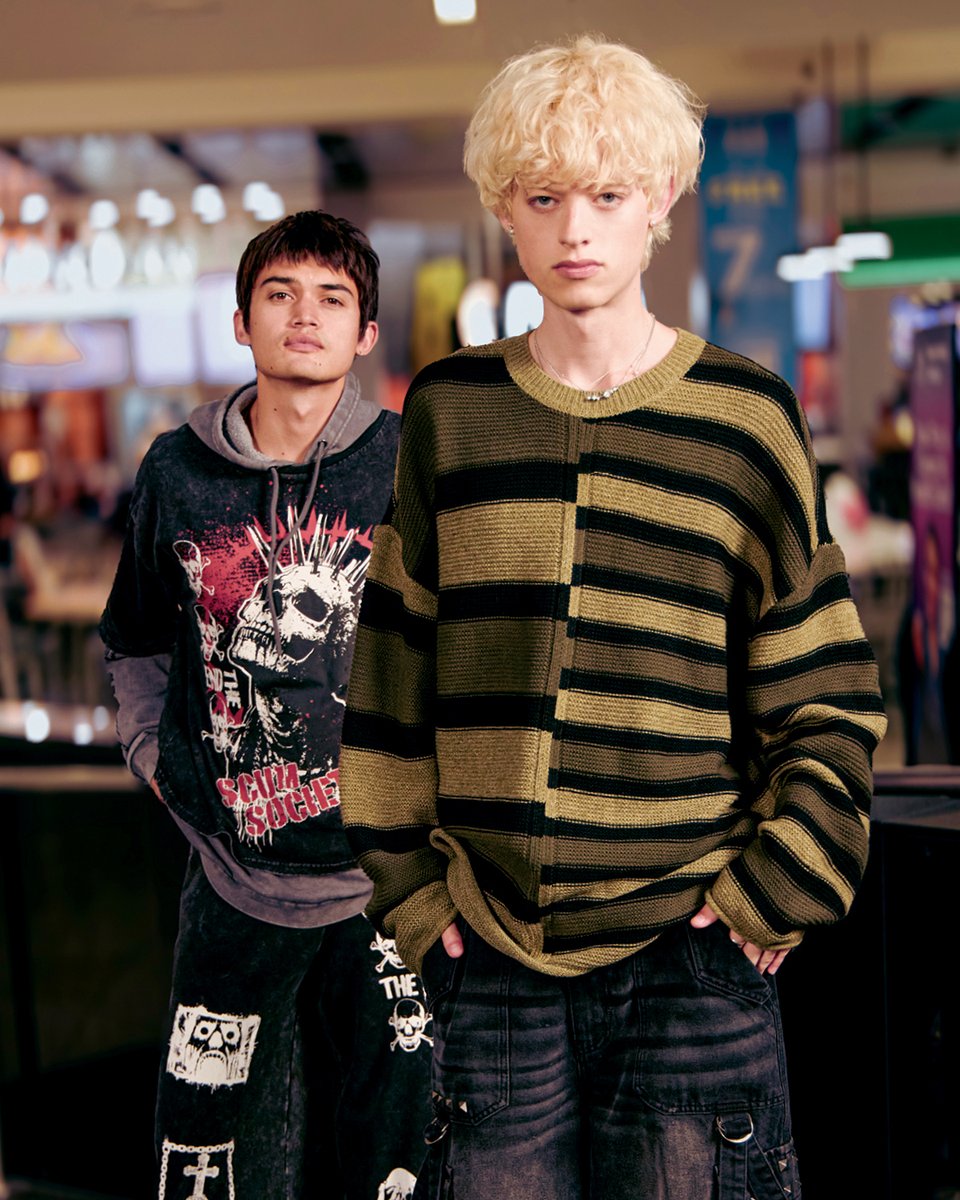 Hot Topic tweet media