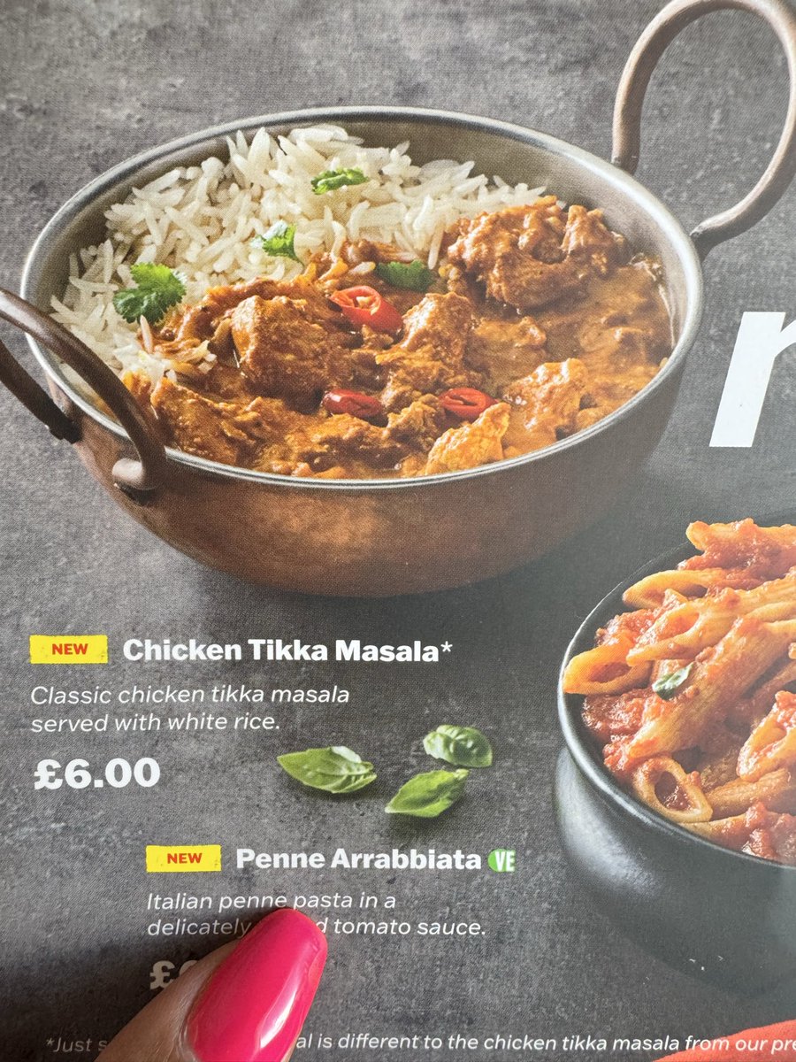 TJQM2014's tweet photo. Hi @jet2tweets 
I’m not happy with the meal I purchased on my flight home today. I ordered the chicken tikka for £6. Please see the pictures. 1st pic is what was advertised. 2nd pic is what I received. Whilst the flavour was nice, there were no chunks of chicken!  False advert! https://t.co/mah9ooQ7Od