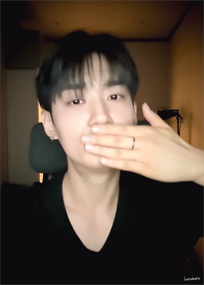 Luculent617's tweet photo. 260604

버블라이브

🍀https://t.co/DP88M9r66v

#용승 #베리베리 #잠깐_묭
김용승 VERIVERY YONGSEUNG https://t.co/a53m9i71KB