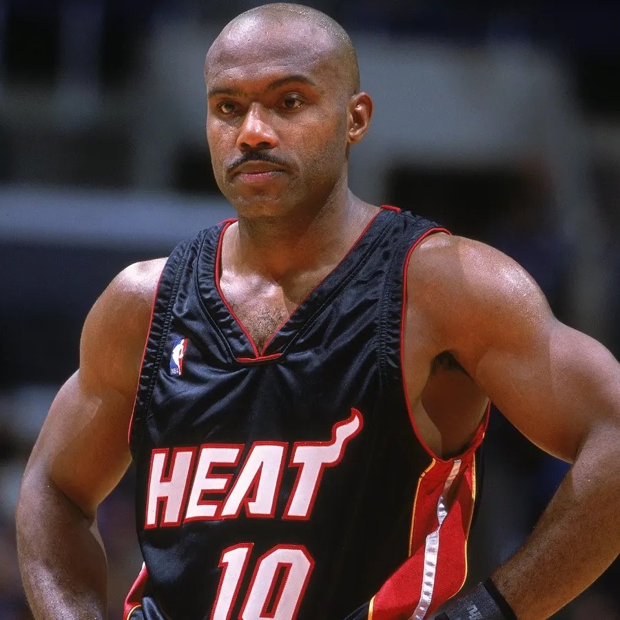 LegionHoops's tweet photo. Tim Hardaway Sr. has changed his mind and will let his son, Tim Hardaway Jr., wear his retired No. 10 jersey with the Heat, per @TheJaxShow.

(h/t @SiriusXMNBA, @dru_star) https://t.co/3jDshrzAbC