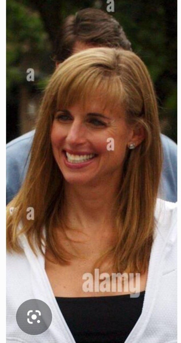 LucasSa56947288's tweet photo. This was Susan Dell back then:

(The left picture)

This is Susan Dell right now:

(The right picture)

What has happened to her? https://t.co/BJFghK6Y7x