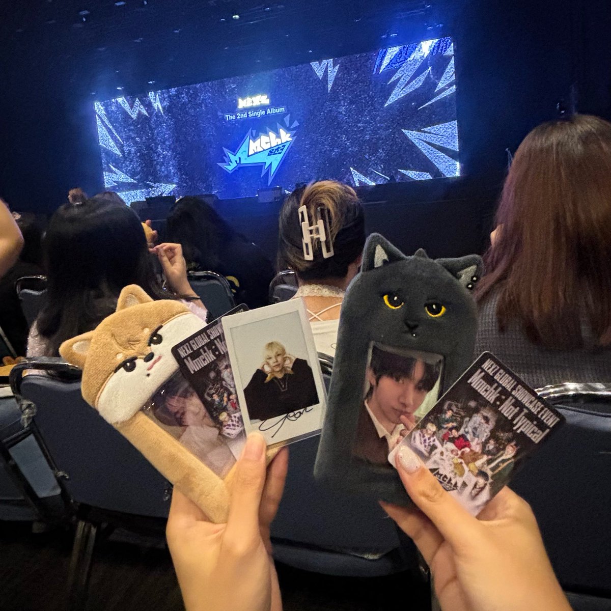 rec_2610's tweet photo. ขอลงเก็บไว้หน่อย ได้เจอน้องเน้กจีในไทยแล้ว fin makkk <<3333 

#NEXZ_Mmchk_SHOWCASE_BKK https://t.co/RMwtGQvwOo