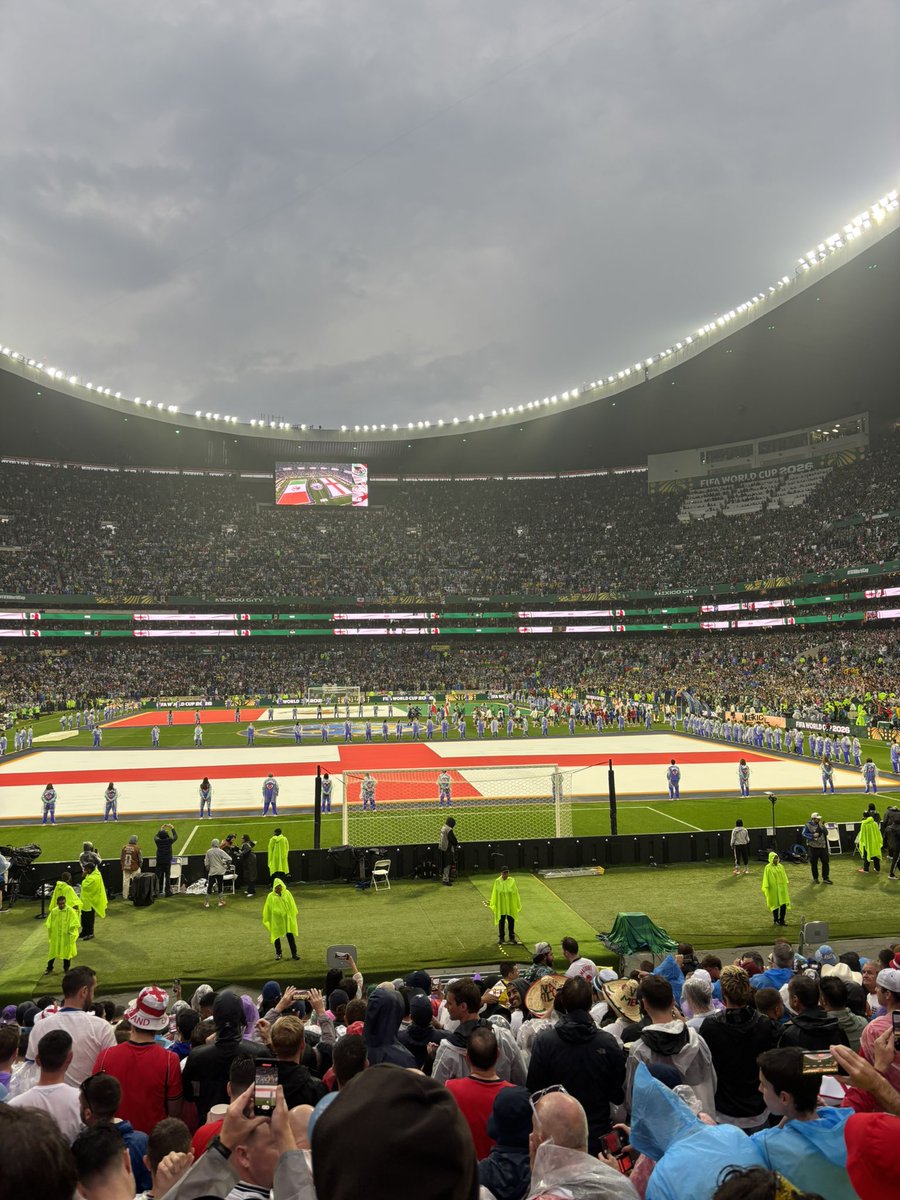 EdenJeffrey's tweet photo. That was fucking special. In terms of stadium, atmosphere and people Mexico and Azteca best I’ve ever seen. What a night https://t.co/c61QZf3FZA