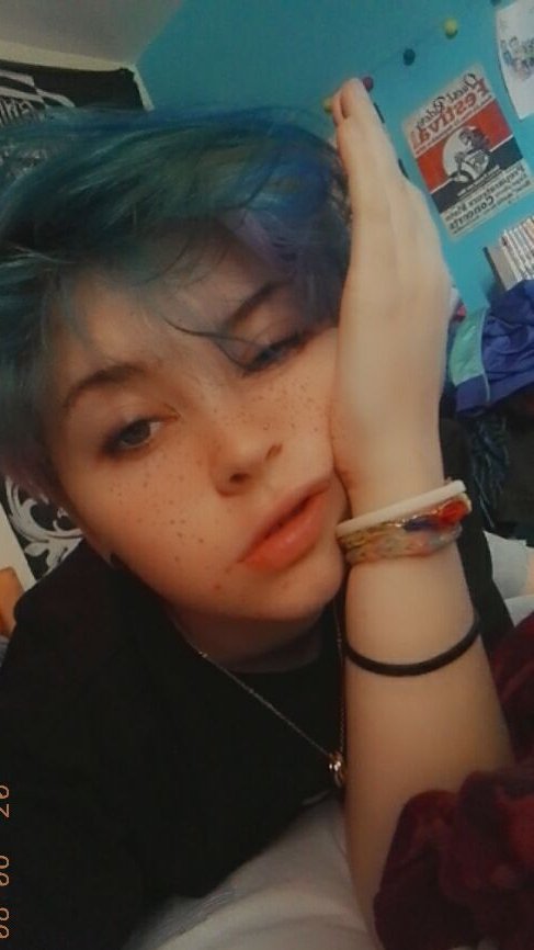 LicorneBresom's tweet photo. short hair 😵‍💫 https://t.co/eX3Yb4MiKt