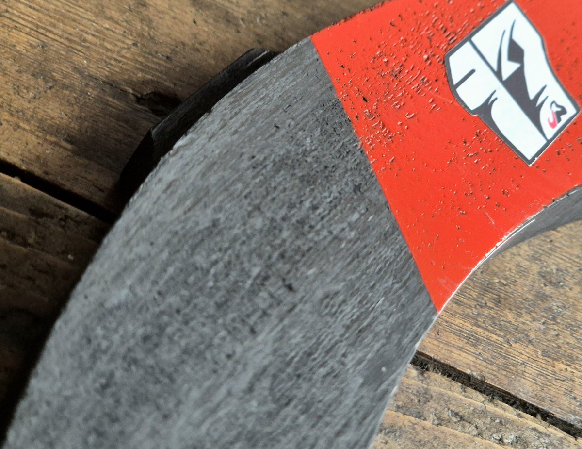 artiF1ed's tweet photo. Recently I bought the remaining quantity of 2014 Marussia MR03 brakes discs and pads from non other than #F1 #Minardi legend Paul Stoddart, the discs are the process of being #artiF1ed and I have just completed a limited tun of @Jules_Bianchi tribute pads. A link to them is below https://t.co/pjQ5gHVKBN