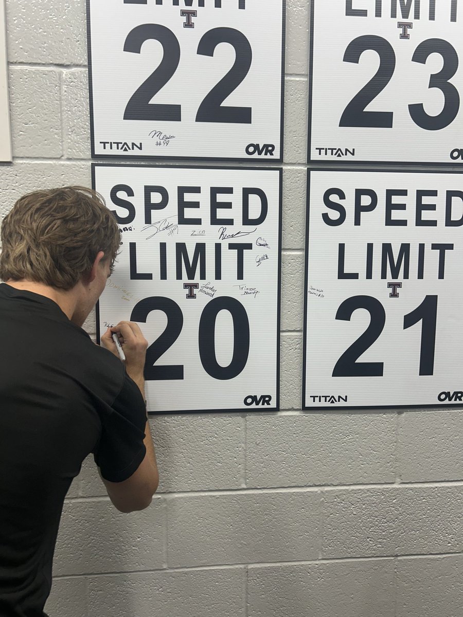 TtownVelo's tweet photo. Who’s next?👀

#FeedTheCats https://t.co/6SNa14aYFI