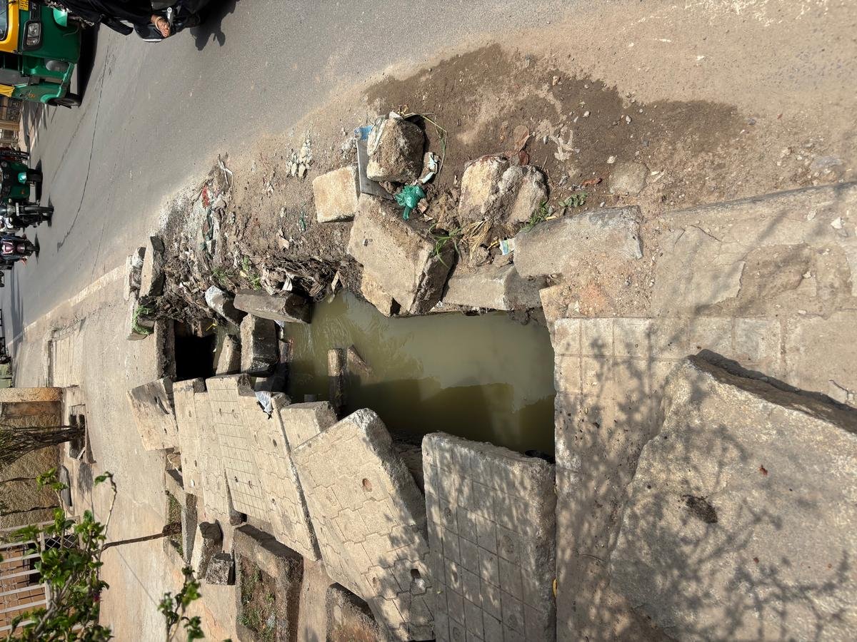 PathWatchIndia's tweet photo. Reported a civic issue via PathWatch 🏙️
Category: broken path
@ICCCBengaluru  Location: 12.96232, 77.76016
https://t.co/Wi8wmrHmq8
https://t.co/6t1Mgo5tJg https://t.co/pTe36xy4bn