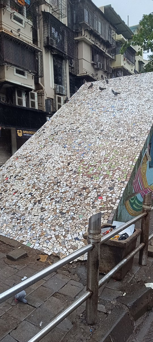 KenyDevendra's tweet photo. New Kabutarkhana has emerged at Sion Circle, opp Vijay Sales for last few , A humble request to look into it
Thanks in advance https://t.co/pNkabNXvVb