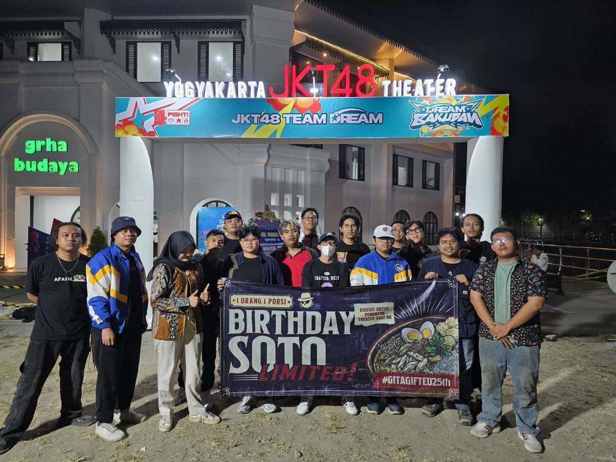 gitroops's tweet photo. Terima kasih teman-teman untuk hari ini, sampai bertemu di lain kesempatan 👋

Terima kasih juga sudah meramaikan project hari ini 🙌
#LaFagmilia 
#GitaGifted25th 
#JKT48TheaterSementaraDIY https://t.co/CPumr9wb3n