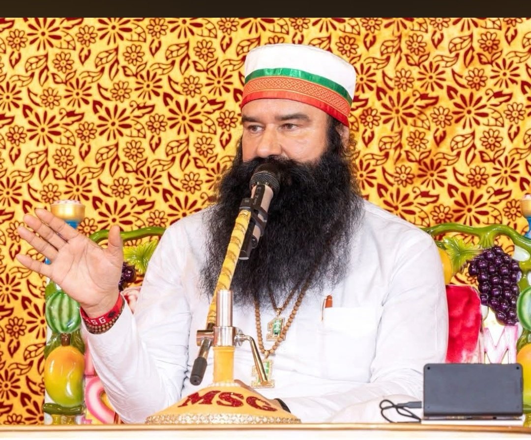 SheefuGarg's tweet photo. Avoid people who spread negativity or badmouth others — it affects your peace &amp; thinking. 
> Saint Dr. Gurmeet Ram Rahim Singh Ji Insan says: Focus on self-improvement with no selfish motives. It brings real happiness &amp; inner satisfaction. 
#GrowthMindset #LifeLessons https://t.co/k5OOdhyWKR