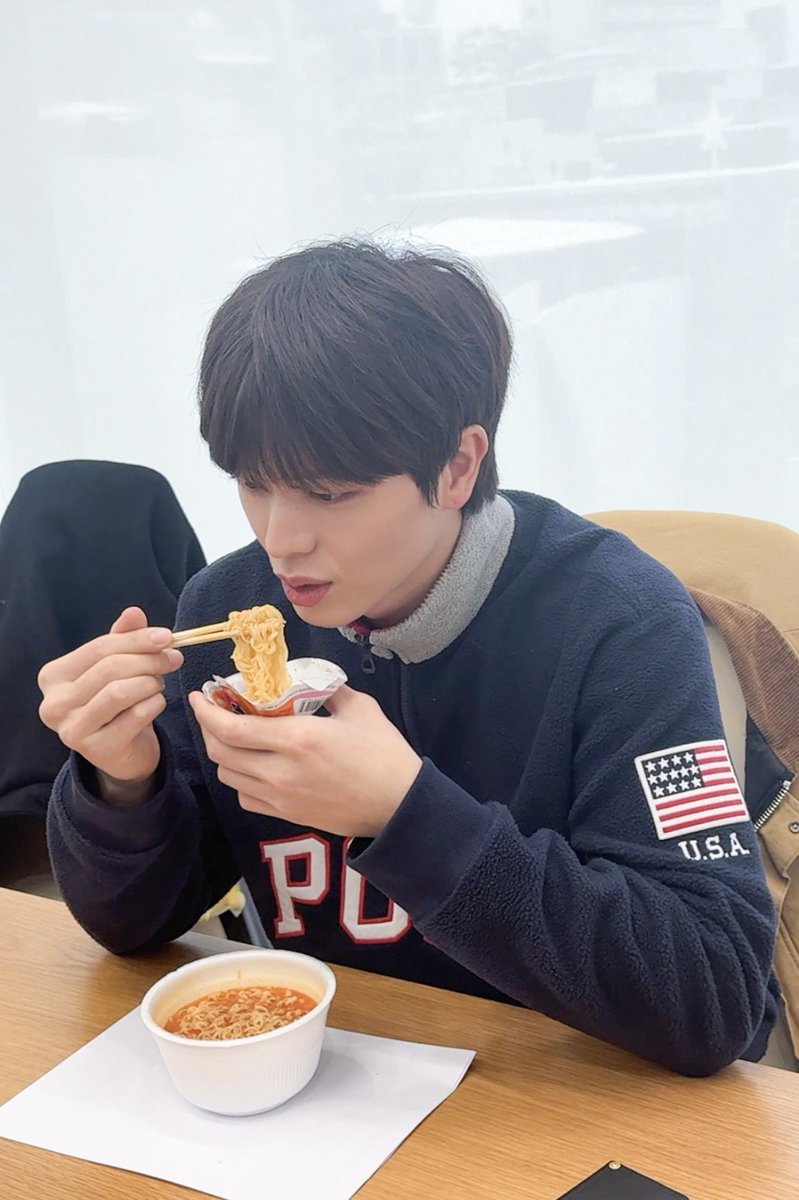iminyook's tweet photo. 딱 이때쯤에만 느껴졋던 육성재오빠의진짜좋은느낌이잇음 https://t.co/QDnhwKIE6x