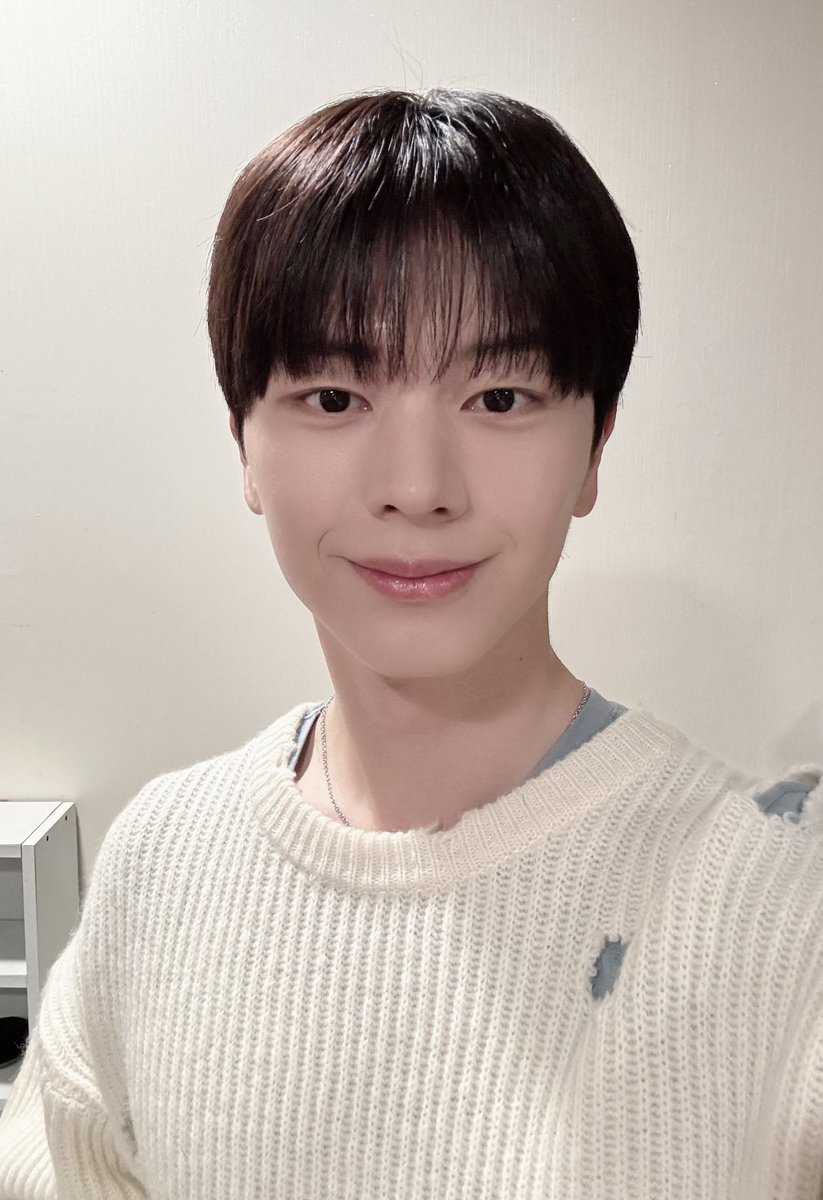 iminyook's tweet photo. 딱 이때쯤에만 느껴졋던 육성재오빠의진짜좋은느낌이잇음 https://t.co/QDnhwKIE6x