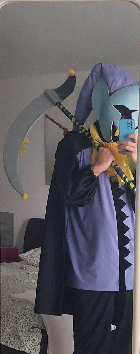 tispenser's tweet photo. I kind of never open twitter but i also wana put some of my other stuff here too so heres my jevil cosplay from one year ago! :D

#deltarune #jevil #cosplay https://t.co/7HDmMqiUi1