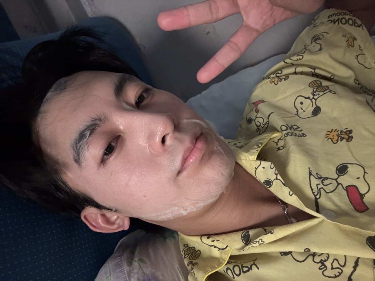 Kanompiiee's tweet photo. ไนท์ ไนท์์์์ ขอให้เป็นคืนที่ดีของทุกคนนะคับบบบ 😴🤍✨ https://t.co/OjhGBVIat0