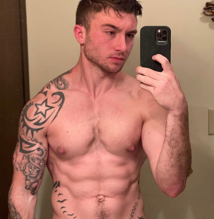 MaleBodyHub's tweet photo. You should know who this dude is…

Just Garrett Nolan and his dude crew 💪🏻 https://t.co/JufsG69gzy