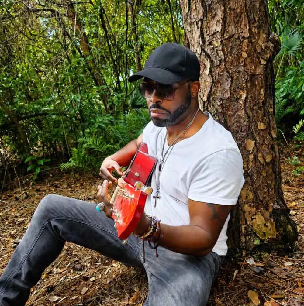 BitgogC's tweet photo. Passionate Artist Dru Hepkins Gives J. Cole’s Be Free a Fresh
Perspective Through Extraordinary Musicianship
https://t.co/OGvX00Lvei

#BeFree #ConsciousHipHop #DruHepkins #hiphop #JCole
#JColeCover #SoulMusic #bitgog https://t.co/kSmrGfk2Sm