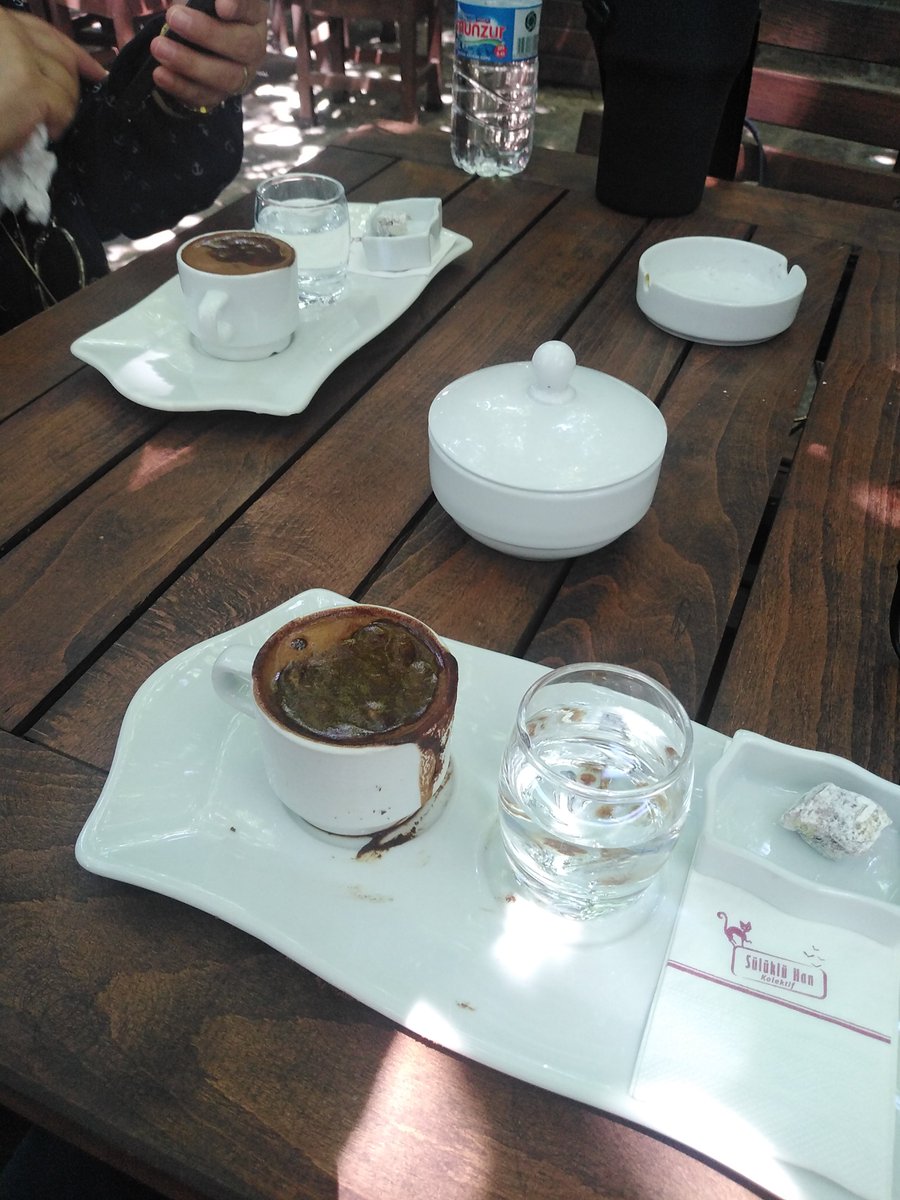 Zm01au's tweet photo. Yorgunluk kahvesi ☕ https://t.co/opGesAbQAa