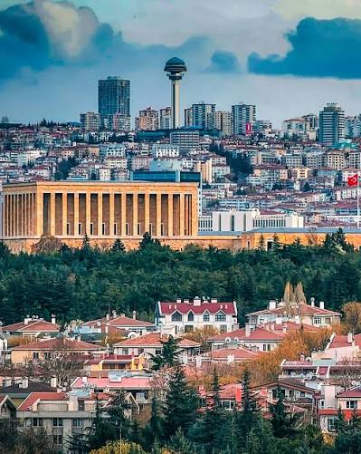 Memurunsesi2025's tweet photo. Ankara,NATO Zirvesi için hazır! 7-8 Temmuz'da düzenlenecek 36.NATO Devlet ve Hükümet Başkanları Zirvesi kapsamında başkentte geniş güvenlik önlemleri alındı. Binlerce persongörev yaparken, bazı yollar trafiğe kapatılacak 
#NATO 
#Ankara 
#Trafik 
#Güvenlik https://t.co/Itu1bTMuac https://t.co/lsYZ9iSkCp