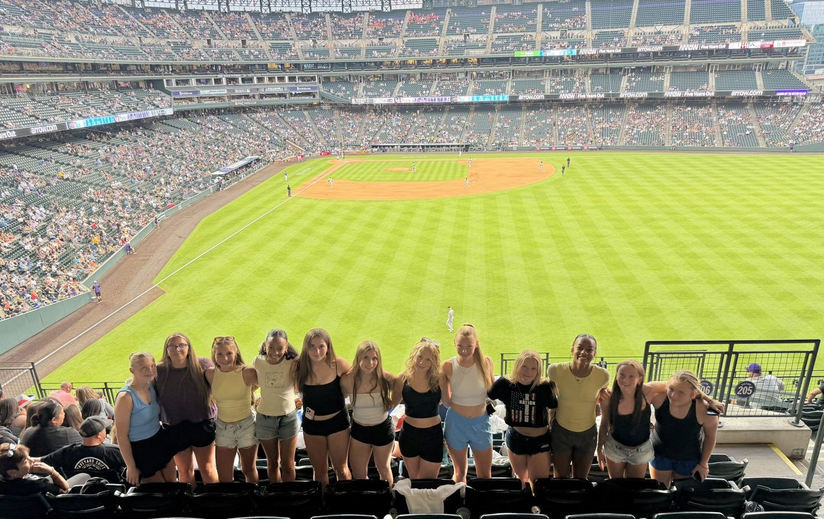 Outlaws2029's tweet photo. 🧨🇺🇸☠️What a week in Colorado at the @BoulderIDT tournament! 48 teams…. &amp; these girls earned their way into the Elite 8 facing some great competition!!! Way to represent! We are proud of you! 🇺🇸☠️🖤 
🌄🛶snuck in a little team bonding as well @tagupSoftball @SBRRetweets https://t.co/OmUdVyXXed