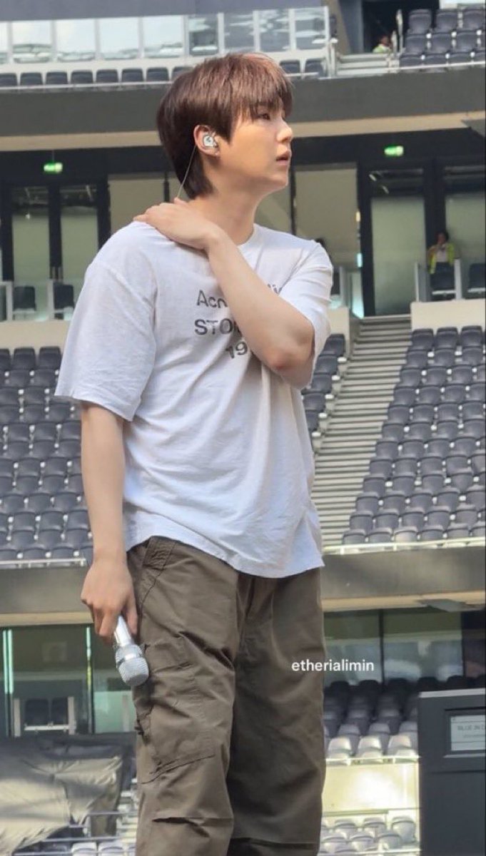 mnimaymee's tweet photo. i need this yoongi boongi https://t.co/LAcLz1zode
