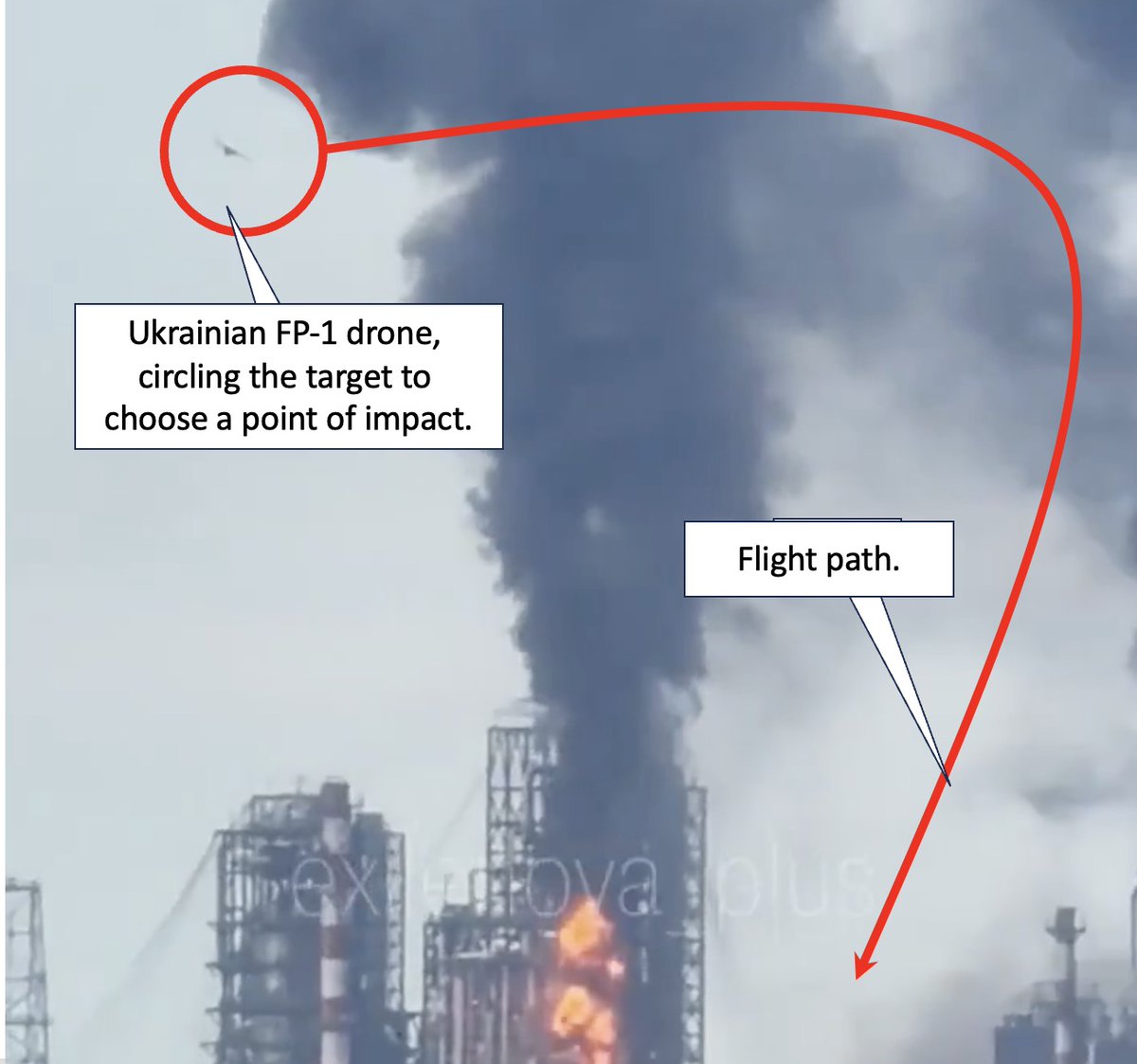 ChuckPfarrer's tweet photo. TARGET SELECTION:  @JayinKyiv posts this video of an FP-1 strike zone circling the Omsk refinery in Russia. In the midst of a multi drone attack, it literally picks an unstruck target to maximize damage.  The attack happened 3000 Km from Ukraine.
https://t.co/mcGcrGIwCE https://t.co/XWzeALFcOs