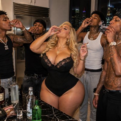 NYC69THICK's tweet photo. #NewProfilePic https://t.co/RXaiBncsJM