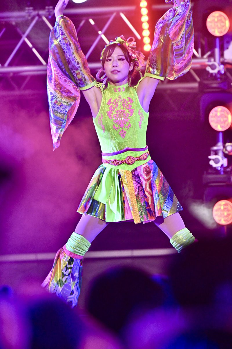 riri_USJ's tweet photo. DiscoverU!!25周年!
#USJファン
#USJdancer
#NOLIMITグロウアップOhマツリ
まなちゃんって何種類顔出来んの?!
凄すぎてひたすらシャッターきってました https://t.co/u3XcNhpFKY