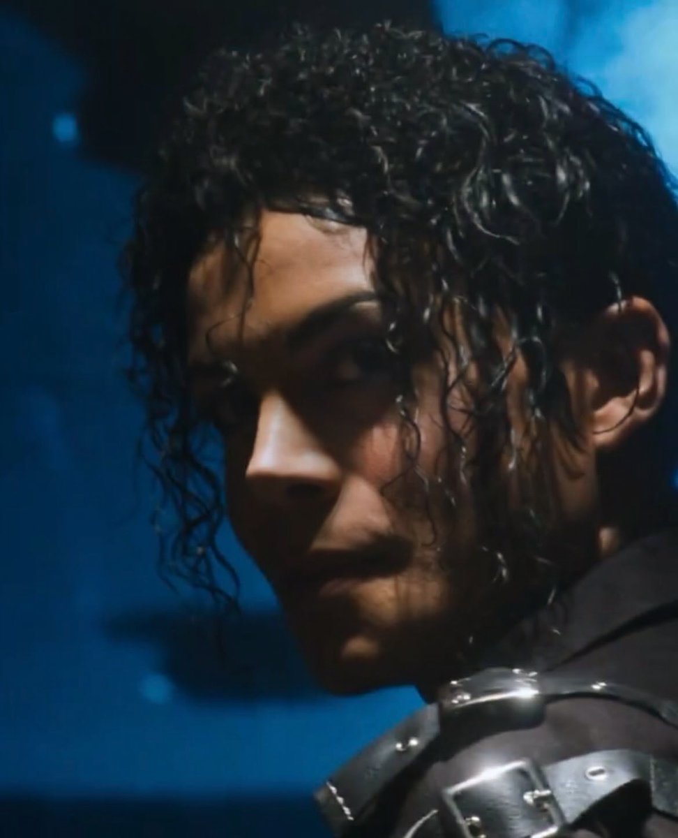 tafkaay's tweet photo. One thing #michaelmovie did for the culture is prove that Bad is better than Thriller

Jaafar’s Thriller scene was riveting 
but Bad scene got people believing he was Michael Jackson https://t.co/dMJET9OfHk