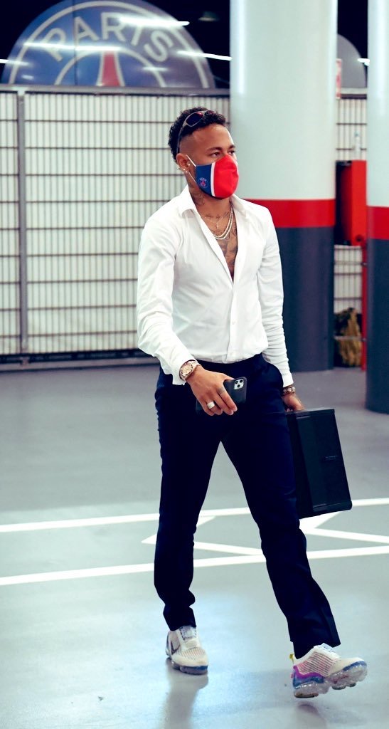 iAB_Beats's tweet photo. @neymarjr Hold your head high!!! Prince ❣️❣️ thank you for everything, thank you for making football, a beautiful game!!!! https://t.co/YZzsNDMx9J